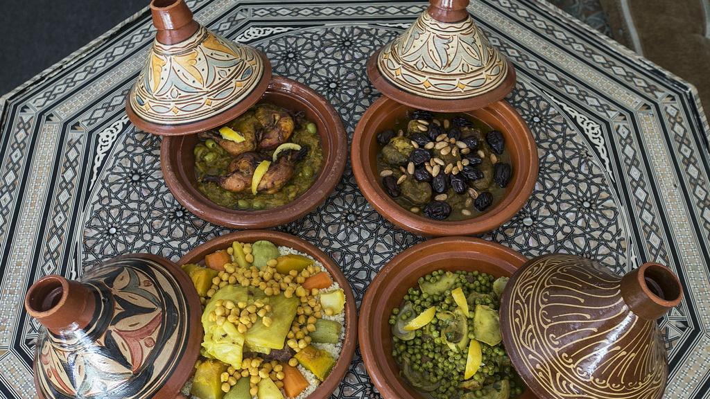 Tajine, terre cuite rouge, 4-6 personnes